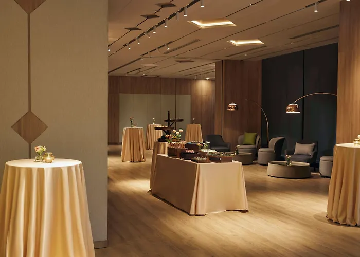 Dusitd2 Samyan Hotel Bangkok
